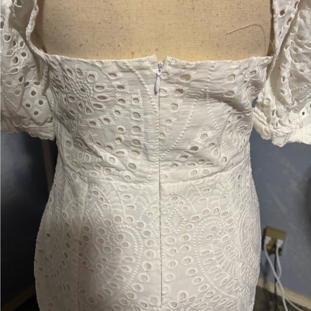 Dynamite White Eyelet Puff Sleeve Open Back Mini Dress NWT Size Small - Picture 7 of 14